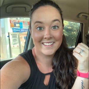 Meet your Posher, Della